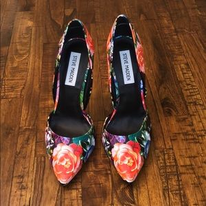Steve Madden floral pumps.
